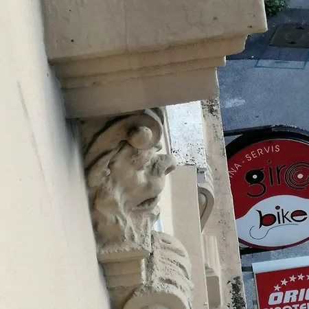 Manuela *
